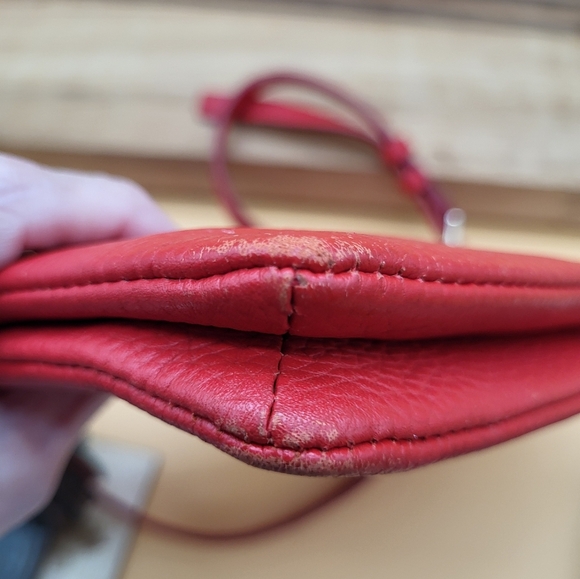 Kate Spade Red Crossbody Bag With Two Black And Red Large Removable Tassles - Picture 2 of 7